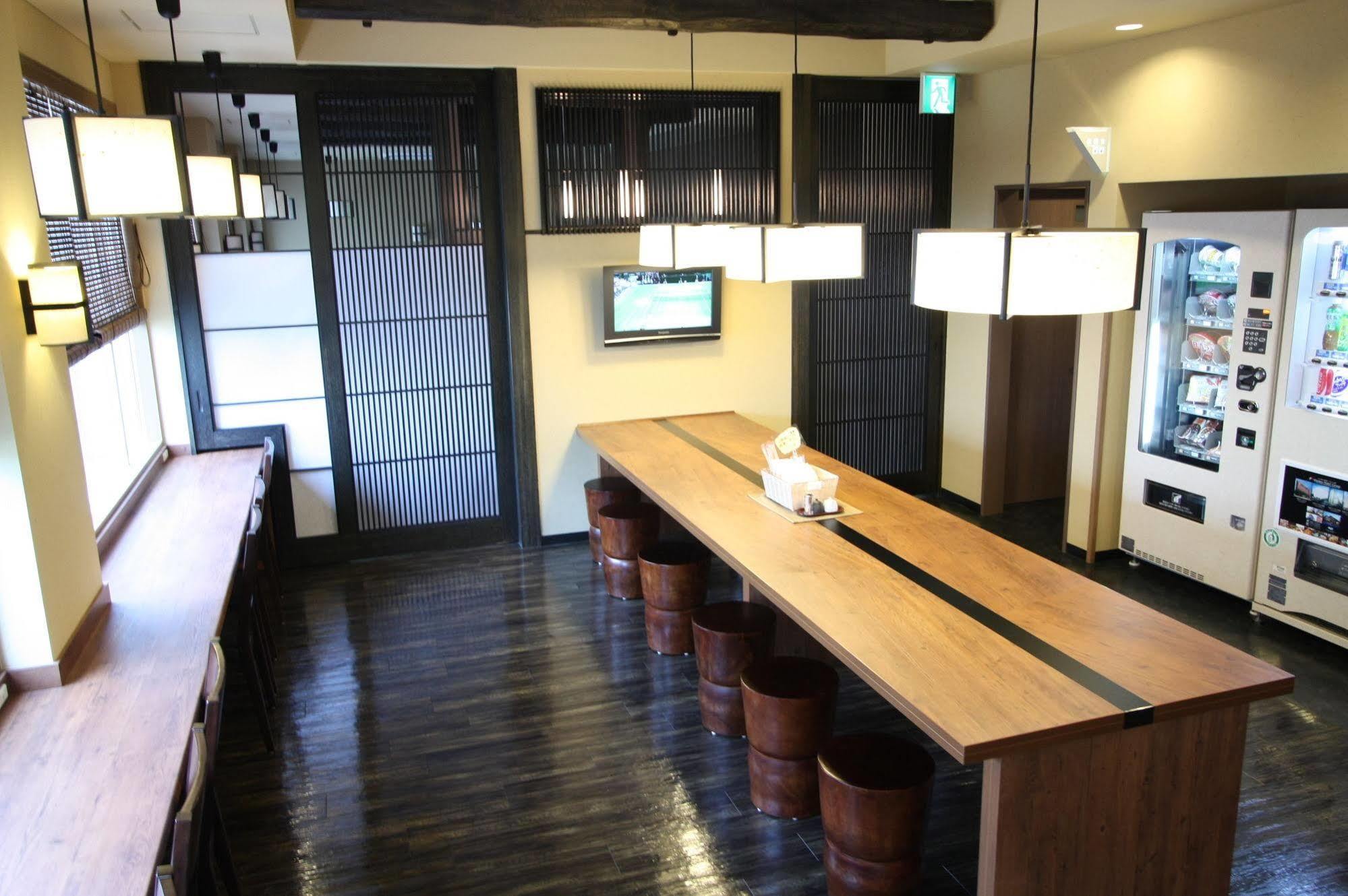 鱼津门通站前酒店 外观 照片
