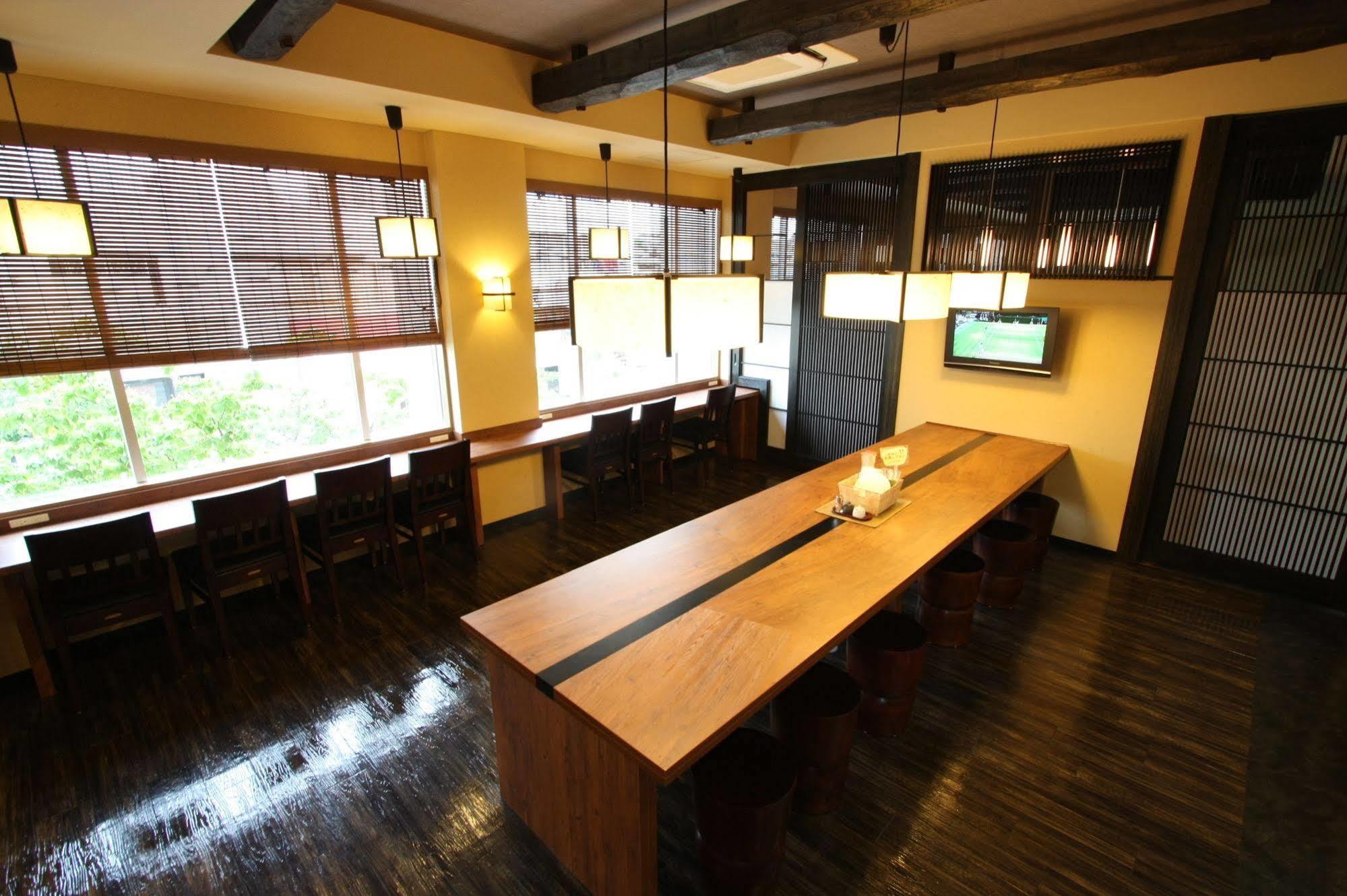鱼津门通站前酒店 外观 照片