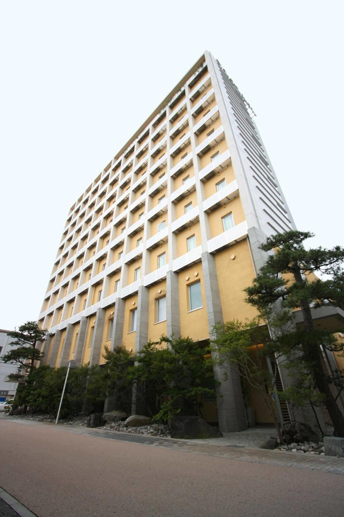 鱼津门通站前酒店 外观 照片